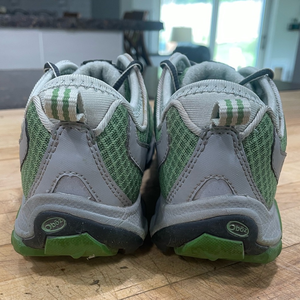 Green and Gray Trail Running Shoes with Breathable Mesh - Picture 5 of 9